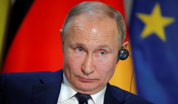 9일(현지시간) 블라디미르 푸틴 러시아 대통령이 프랑스 파리에서 열린 러시아·우크라이나·독일·프랑스 정상회의를 마친 뒤 기자회견를 갖고 있다. 그는 세계반도핑기구(WADA)의 러시아 국제대회 출전금지 결정에 대해 비판했다. 2019.12.10.