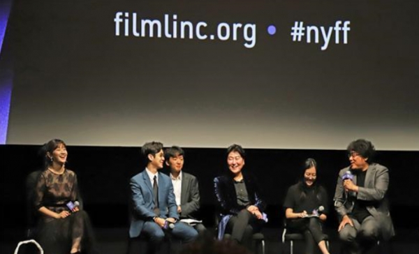지난해 미국 뉴욕에서 열린 영화 '기생충' 상영회에서 열린 관객과의 Q&A.(사진=문화체육관광부 제공) 2020.2.20