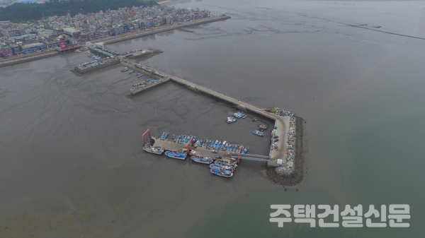 시흥시청에서 어선사고 예방을 위해 '어선사고예방시스템 구축사업'을 진행한다. 2021.04.19.