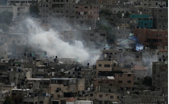 9일(현지시각) 팔레스타인 서안지구 누르샴스를  향한 이스라엘의 공격으로 연기가 치솟고 있다. 2023.10.20.